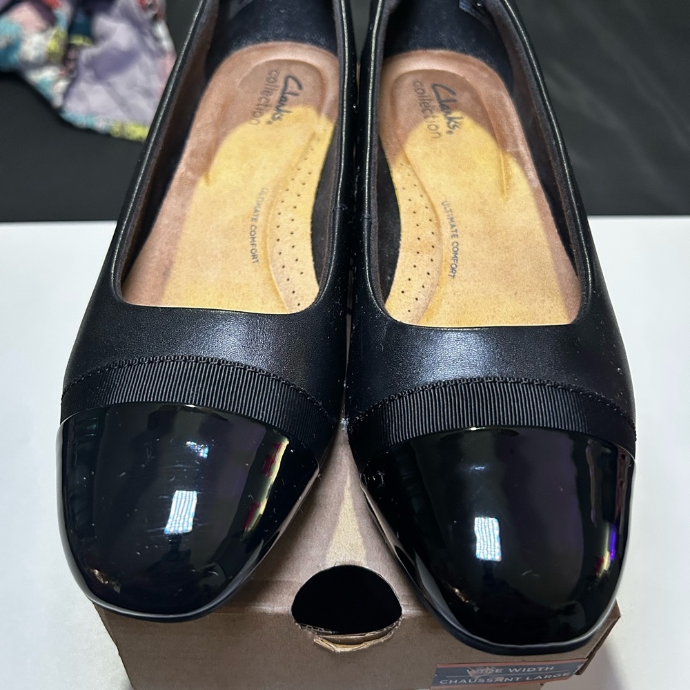 Clarks Women's Black Patent Toe Flats